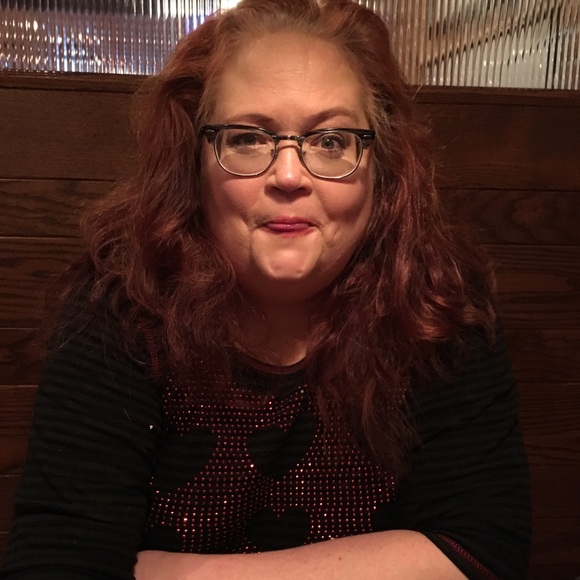 Meet your Posher, Janet - Picture 1 of 3